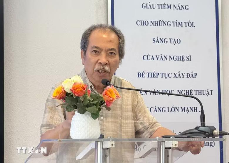 Cách chức tất cả chức vụ trong Đảng với Chủ tịch Hội Nhà văn Việt Nam Nguyễn Quang Thiều - Ảnh 1.