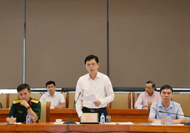 Ho&agrave;n thiện cơ chế, gắn ph&aacute;t triển kết cấu hạ tầng với x&acirc;y dựng tiềm lực quốc ph&ograve;ng, an ninh - Ảnh 1.