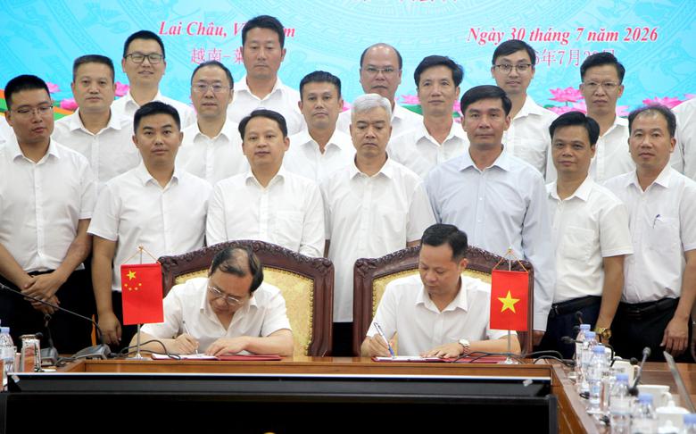 Lai Ch&acirc;u - V&acirc;n Nam thống nhất phương &aacute;n kỹ thuật, th&uacute;c đẩy dự &aacute;n cầu qua bi&ecirc;n giới - Ảnh 5.
