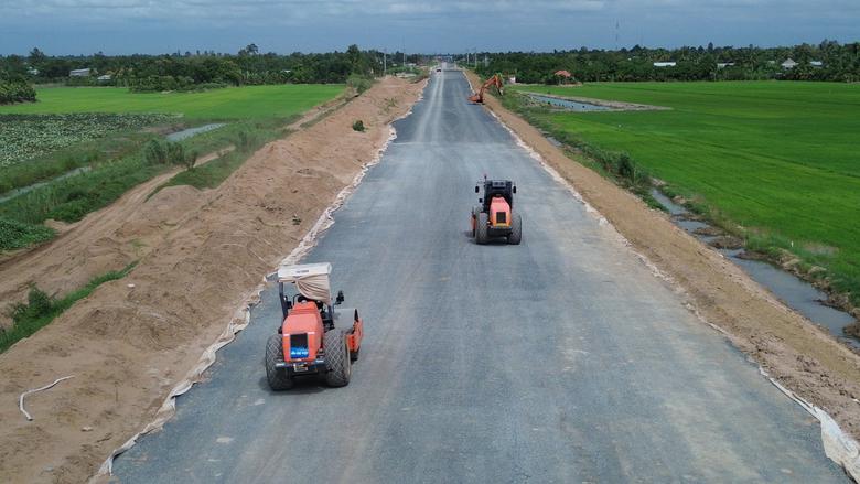 Hai tuyến cao tốc qua Đồng Th&aacute;p đang "kh&aacute;t" trầm trọng vật liệu đ&aacute; - Ảnh 1.