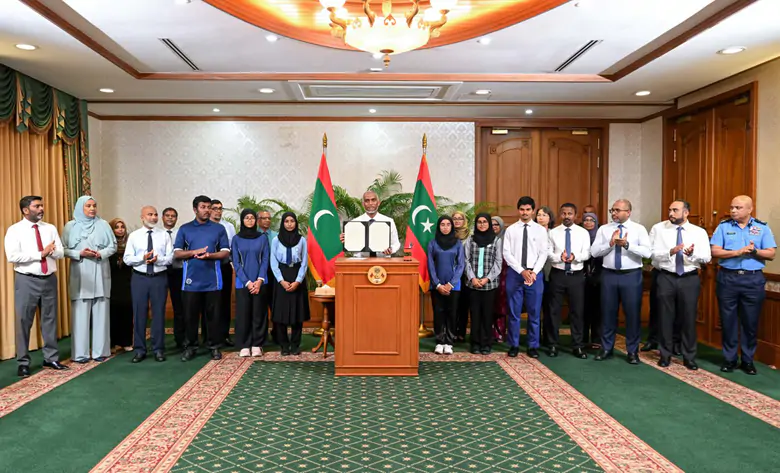 Maldives điều chỉnh chính sách từng được WHO ủng hộ - Ảnh 1.