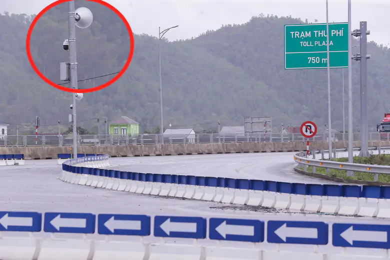 Camera AI ngăn xe m&aacute;y v&agrave;o cao tốc Diễn Ch&acirc;u - B&atilde;i Vọt - Ảnh 2.