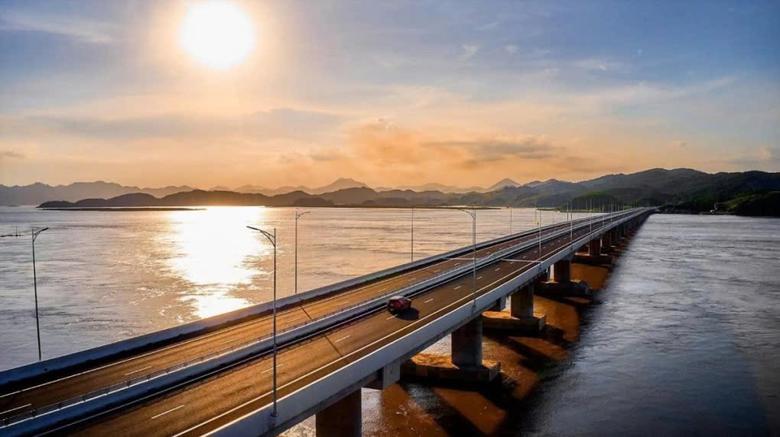 Đặc khu Vân Đồn tăng tốc đầu tư hạ tầng, phấn đấu đạt chuẩn nông thôn mới năm 2027 - Ảnh 2.