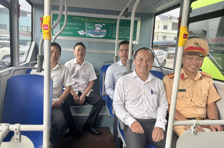 Đồng Nai: Đưa vào khai thác tuyến xe buýt điện nội thành đầu tiên nối Biên Hòa - Dốc Mơ 3 - Ảnh 6.