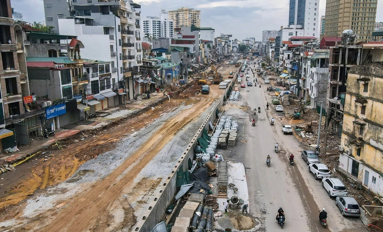 Luật Thủ đô mở đường cho Hà Nội đồng loạt triển khai các đại dự án hạ tầng giao thông lớn - Ảnh 2.