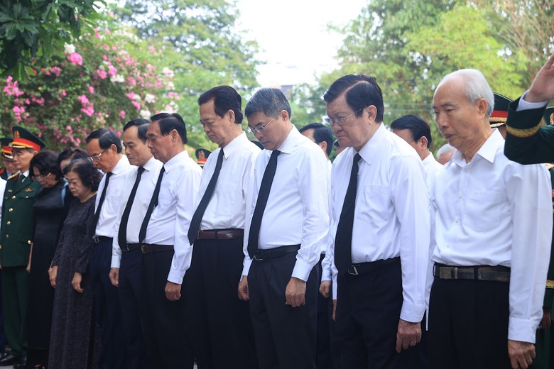 Thủ tướng: Bằng mọi giá, nỗ lực tìm kiếm, quy tập và xác định danh tính hài cốt liệt sĩ - Ảnh 2.