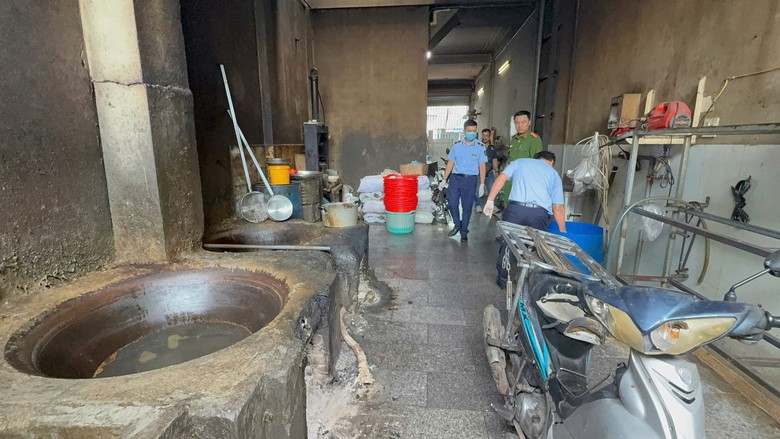 Ph&aacute;t hiện hơn 2 tấn mỡ , da động vật kh&ocirc;ng r&otilde; nguồn gốc tại gia Lai - Ảnh 1.