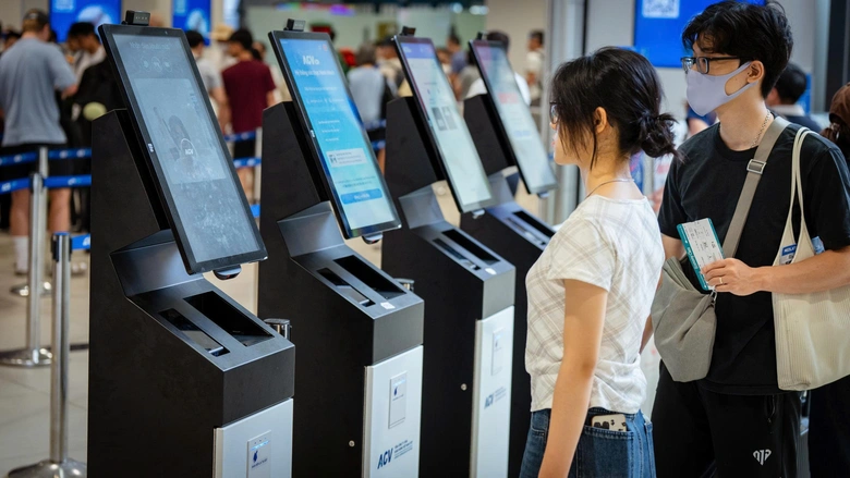 Nội B&agrave;i đưa v&agrave;o vận h&agrave;nh kiosk sinh trắc học mới, h&agrave;nh kh&aacute;ch check-in chỉ trong khoảng 10 gi&acirc;y - Ảnh 1.