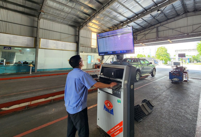 Ninh Bình: Đăng kiểm phương tiện thông suốt nhờ chuyển đổi số và cải cách thủ tục - Ảnh 1.