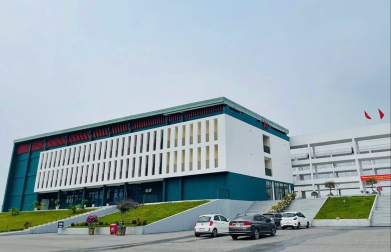 Bộ GD&ĐT y&ecirc;u cầu địa phương phải b&aacute;o c&aacute;o bất thường điểm thi tốt nghiệp trước 10/7 - Ảnh 1.