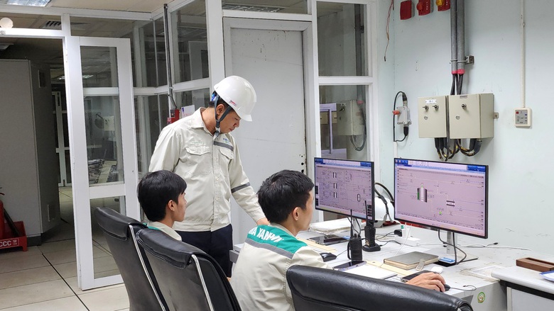 B&agrave;i 2: Ethanol Việt Nam: Nh&agrave; m&aacute;y s&aacute;ng đ&egrave;n, b&agrave;i to&aacute;n sống c&ograve;n vẫn ở ph&iacute;a trước - Ảnh 2.
