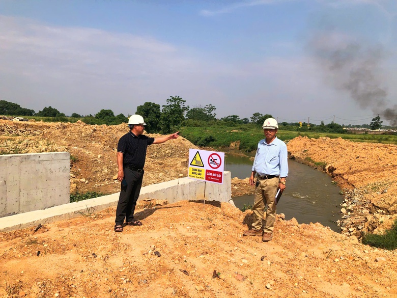 Ph&uacute; Thọ siết chặt ph&ograve;ng, chống đuối nước tại c&aacute;c c&ocirc;ng trường x&acirc;y dựng m&ugrave;a mưa b&atilde;o - Ảnh 3.