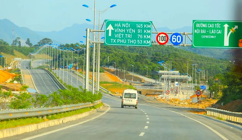 Đề xuất điều chỉnh phạm vi 7 tuyến cao tốc, hoàn thiện các hành lang kết nối chiến lược - Ảnh 1.