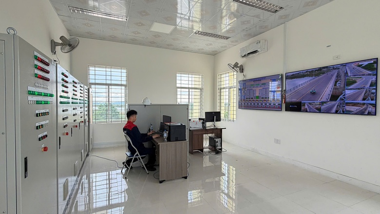 Vận h&agrave;nh, chạy thử v&agrave; đồng bộ thiết bị Đập d&acirc;ng lớn nhất Quảng Ng&atilde;i - Ảnh 2.