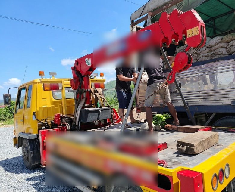 Xử phạt xe chở qu&aacute; tải gần 58% tr&ecirc;n cao tốc Phan Thiết - Vĩnh Hảo - Ảnh 2.