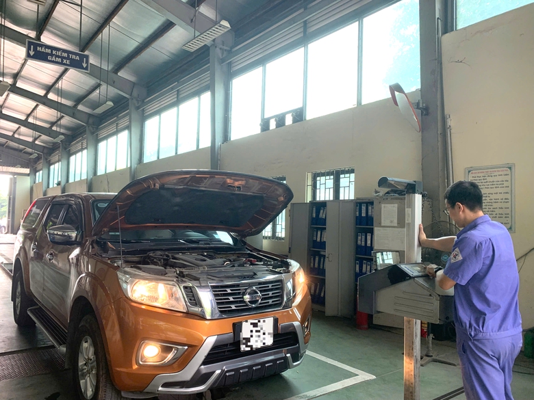 Chuẩn hóa quy trình đăng kiểm xe cơ giới, siết an toàn kỹ thuật phương tiện - Ảnh 1.