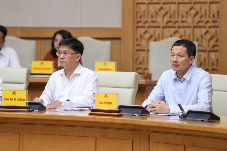 Thủ tướng: Thể chế phải tạo đột ph&aacute; ph&aacute;t triển v&agrave; thực thi phải hiệu quả, kh&ocirc;ng trở th&agrave;nh 'điểm nghẽn của điểm nghẽn' - Ảnh 7.
