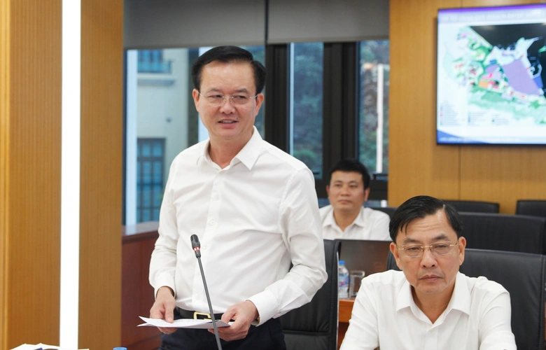 Thứ trưởng Nguyễn Tường Văn y&ecirc;u cầu r&agrave; so&aacute;t yếu tố t&aacute;c động quy hoạch khu kinh tế Vũng &Aacute;ng - Ảnh 3.