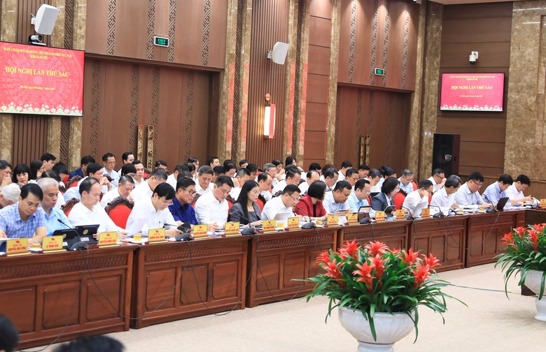 B&iacute; thư Th&agrave;nh ủy H&agrave; Nội: Đầu tư c&ocirc;ng phải mở đường, tạo động lực ph&aacute;t triển Thủ đ&ocirc; - Ảnh 4.