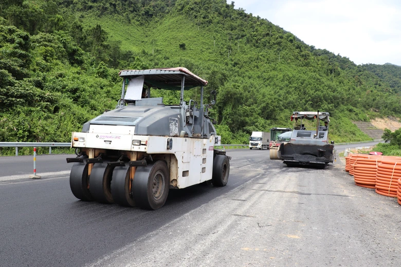 Bộ trưởng Trần Hồng Minh: Ho&agrave;n th&agrave;nh tuyến ch&iacute;nh cao tốc La Sơn - H&ograve;a Li&ecirc;n trong th&aacute;ng 8 - Ảnh 6.