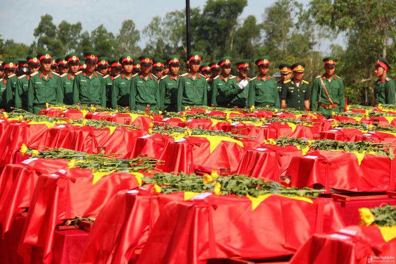 Khuyến kh&iacute;ch mỗi tỉnh, th&agrave;nh phố c&oacute; một đền thờ liệt sĩ v&agrave; người c&oacute; c&ocirc;ng với nước - Ảnh 1.