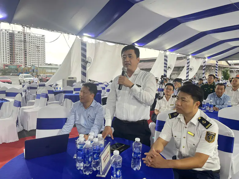 Đối thoại gỡ vướng cho nhiều cho doanh nghiệp h&agrave;ng hải - Ảnh 3.