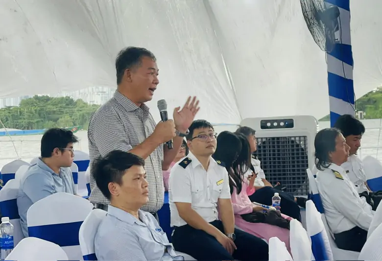 Đối thoại gỡ vướng cho nhiều cho doanh nghiệp h&agrave;ng hải - Ảnh 2.
