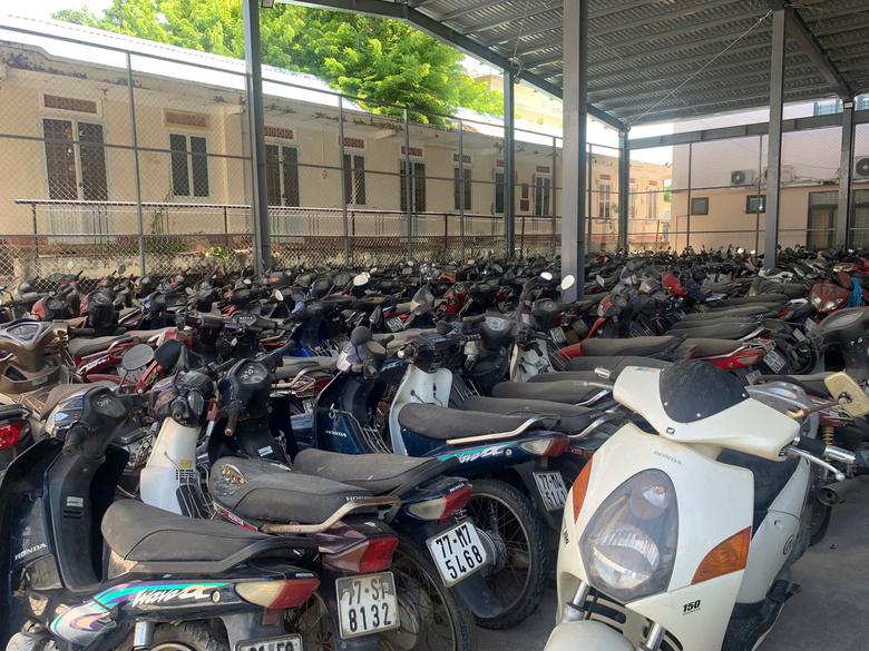 Gia Lai: Th&ocirc;ng b&aacute;o xe m&ocirc; t&ocirc;, xe gắn m&aacute;y vi phạm qu&aacute; hạn tạm giữ - Ảnh 1.