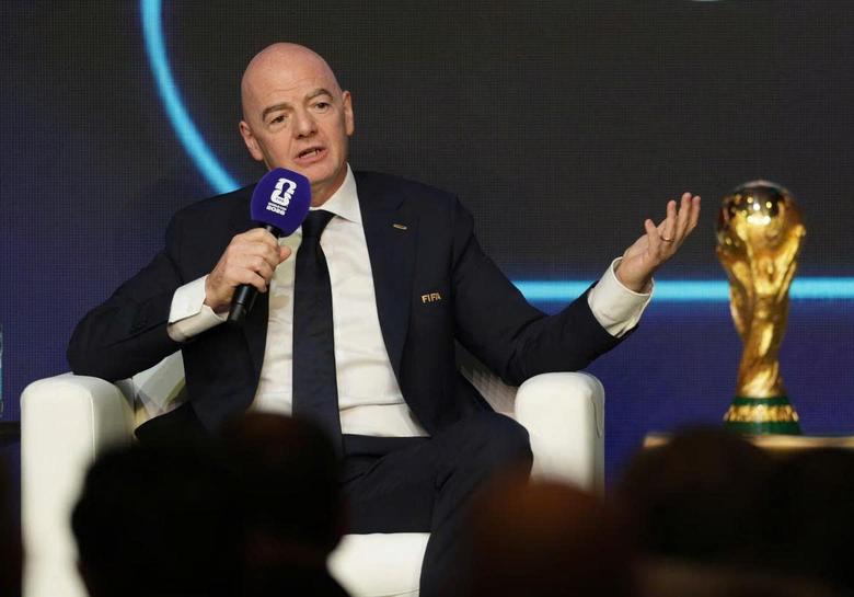Chủ tịch FIFA bị chỉ trích thất hứa, đứng trước nguy cơ mất ghế - Ảnh 2.
