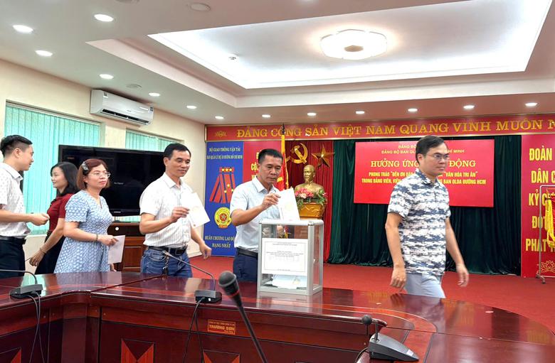 Ban QLDA đường Hồ Ch&iacute; Minh ph&aacute;t động phong tr&agrave;o "Đền ơn đ&aacute;p nghĩa", lan toả văn ho&aacute; tri &acirc;n - Ảnh 4.