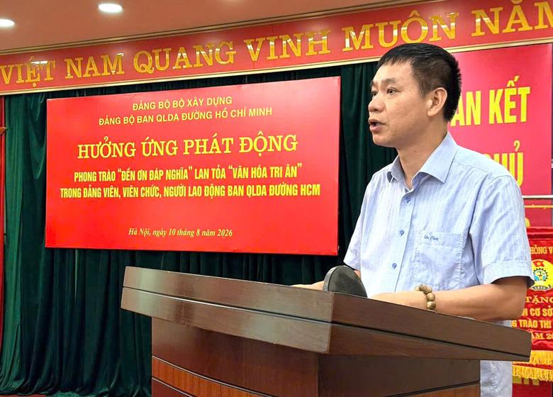 Ban QLDA đường Hồ Ch&iacute; Minh ph&aacute;t động phong tr&agrave;o "Đền ơn đ&aacute;p nghĩa", lan toả văn ho&aacute; tri &acirc;n - Ảnh 2.