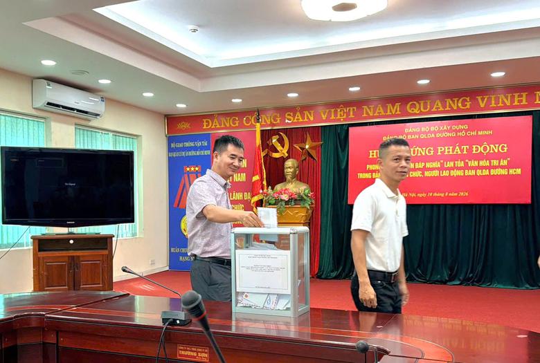 Ban QLDA đường Hồ Ch&iacute; Minh ph&aacute;t động phong tr&agrave;o "Đền ơn đ&aacute;p nghĩa", lan toả văn ho&aacute; tri &acirc;n - Ảnh 9.