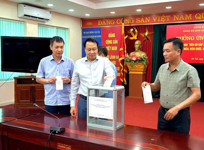 Ban QLDA đường Hồ Ch&iacute; Minh ph&aacute;t động phong tr&agrave;o "Đền ơn đ&aacute;p nghĩa", lan toả văn ho&aacute; tri &acirc;n - Ảnh 1.