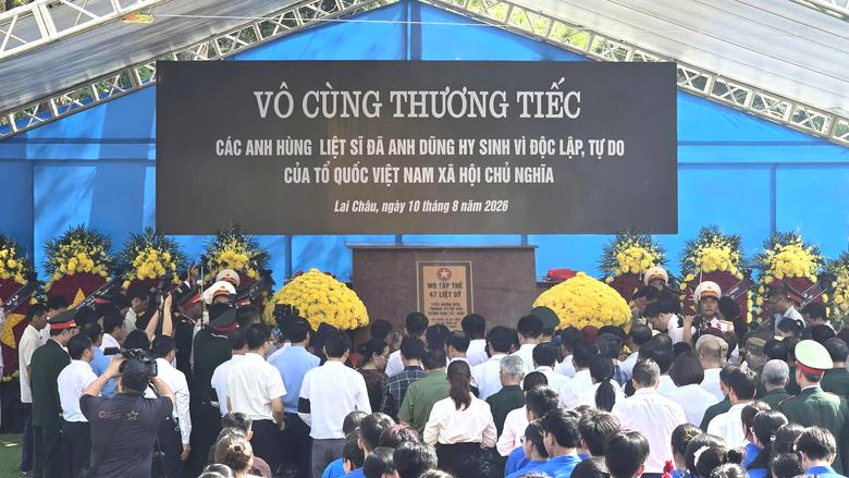 Lai Ch&acirc;u tổ chức Lễ truy điệu v&agrave; an t&aacute;ng h&agrave;i cốt 47 liệt sĩ Trung đo&agrave;n 148 - Ảnh 1.