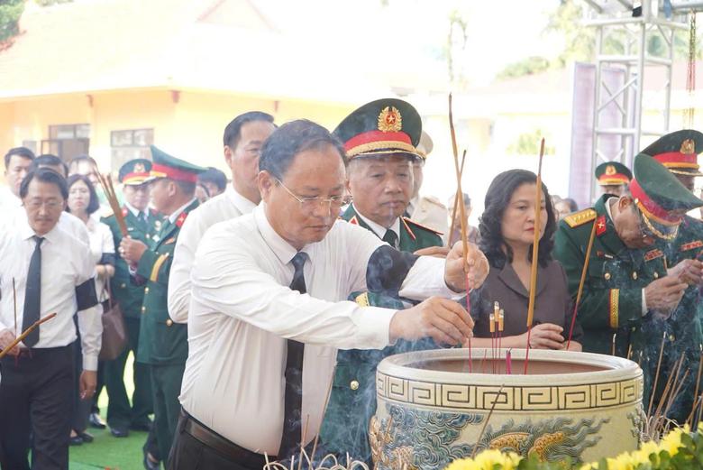 Lai Ch&acirc;u tổ chức Lễ truy điệu v&agrave; an t&aacute;ng h&agrave;i cốt 47 liệt sĩ Trung đo&agrave;n 148 - Ảnh 3.