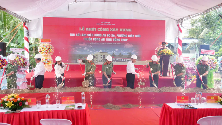 Khởi công xây dựng trụ sở Công an tại 5 xã, phường biên giới - Ảnh 1.