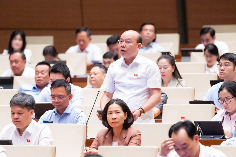 Dự thảo Luật Ph&aacute;t triển đ&ocirc; thị: Cơ chế đặc th&ugrave; phải tạo kh&ocirc;ng gian cho c&aacute;n bộ d&aacute;m l&agrave;m - Ảnh 2.