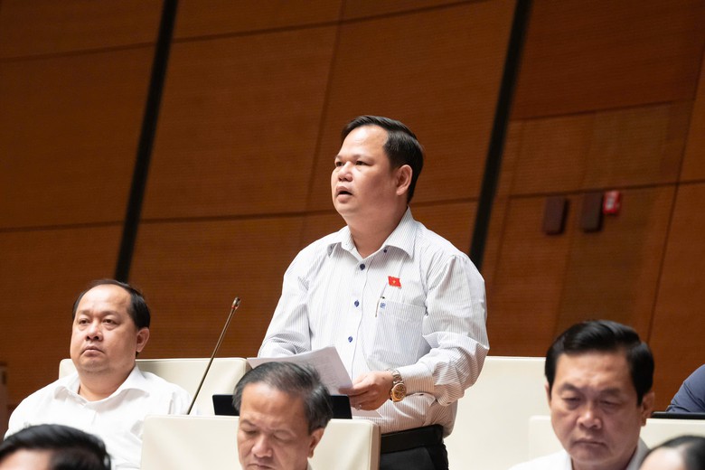 Đại biểu Quốc hội đề nghị ho&agrave;n thiện cơ chế, kiểm so&aacute;t c&aacute;c khoản thu tại khu vực TOD - Ảnh 1.