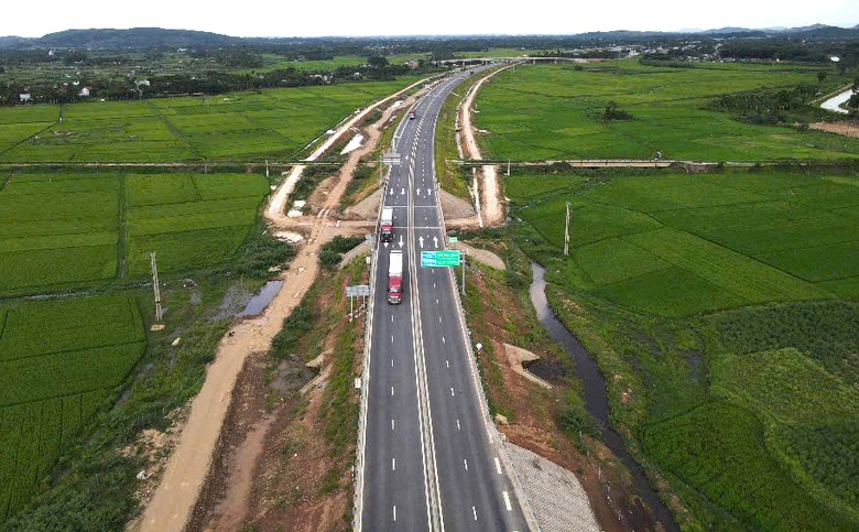 Tái cấu trúc hạ tầng, mở đường cho du lịch Quảng Ngãi bứt tốc - Ảnh 4.