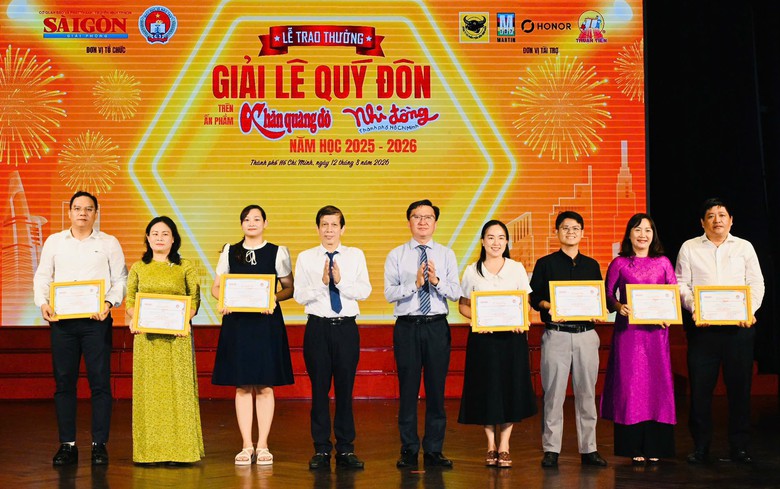 Giải L&ecirc; Qu&yacute; Đ&ocirc;n: Vinh danh 120 học sinh xuất sắc năm học 2025 - 2026 - Ảnh 2.