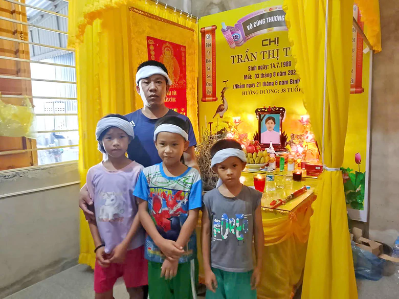 Vợ mất vì tai nạn, chồng nghèo gồng gánh nuôi con - Ảnh 1.