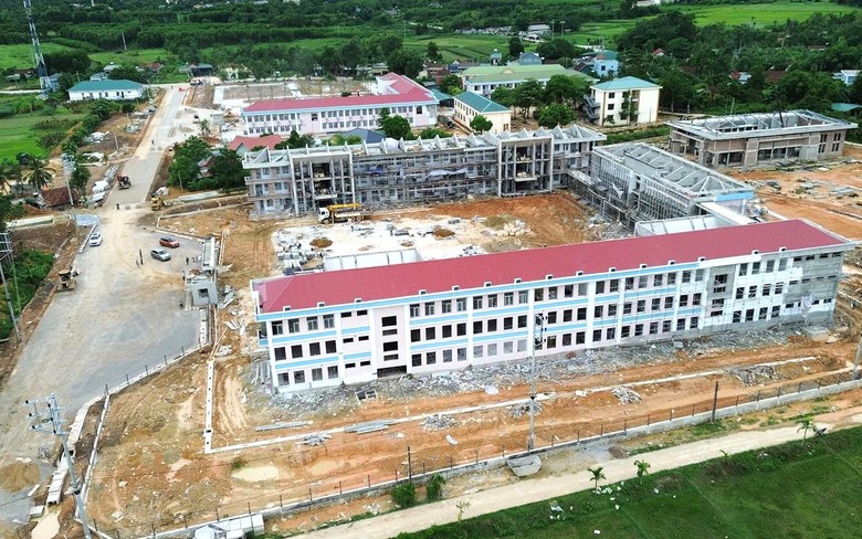Cuộc đua về đ&iacute;ch của những ng&ocirc;i trường nơi bi&ecirc;n cương - Ảnh 5.