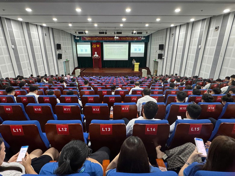 Hướng dẫn Luật H&agrave;ng kh&ocirc;ng d&acirc;n dụng Việt Nam năm 2025 đến c&aacute;c cảng h&agrave;ng kh&ocirc;ng - Ảnh 1.