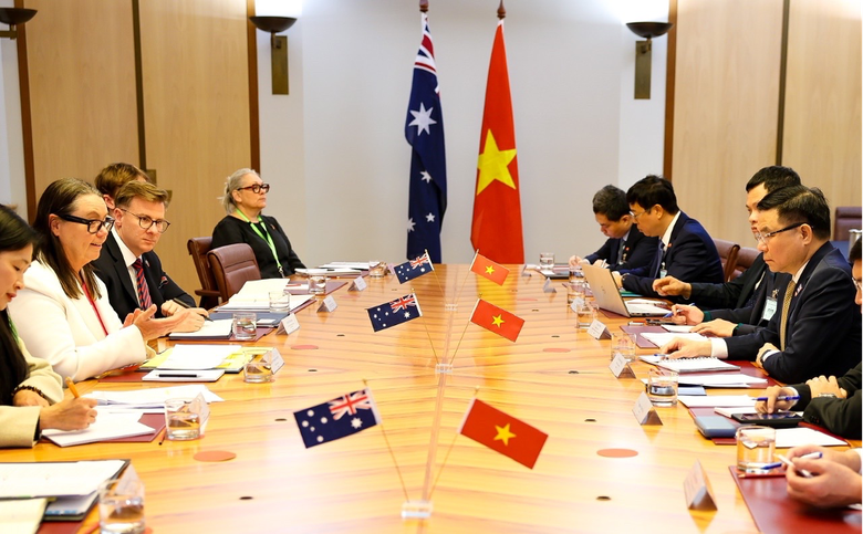 Việt Nam xuất khẩu dầu thô, nhập khẩu than, LNG từ Australia - Ảnh 2.
