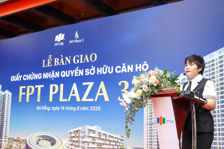 FPT City Đà Nẵng bàn giao giấy chứng nhận quyền sở hữu căn hộ cho cư dân FPT Plaza 3 - Ảnh 1.