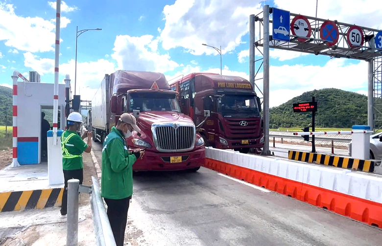 Ch&iacute;nh thức thu ph&iacute; 5 đoạn cao tốc từ Quảng Ng&atilde;i đến Nha Trang - Ảnh 3.