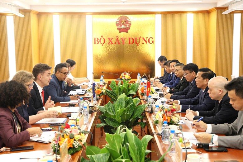 EU sẵn s&agrave;ng hỗ trợ Việt Nam thực hiện mục ti&ecirc;u ph&aacute;t triển hạ tầng xanh, bền vững - Ảnh 1.