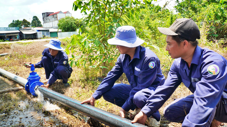 C&agrave; Mau cần khoảng 850 tỷ đồng giải quyết t&igrave;nh trạng thiếu nước sạch n&ocirc;ng th&ocirc;n - Ảnh 1.