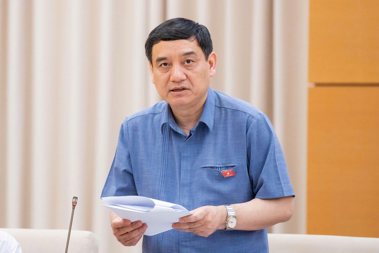 Kiểm soát chặt xuất bản phẩm về lịch sử, lãnh tụ trước khi phát hành - Ảnh 2.