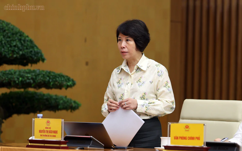 Khơi th&ocirc;ng nguồn lực, tạo thuận lợi cho doanh nghiệp ph&aacute;t triển c&ocirc;ng nghiệp, x&acirc;y dựng, hạ tầng - Ảnh 6.
